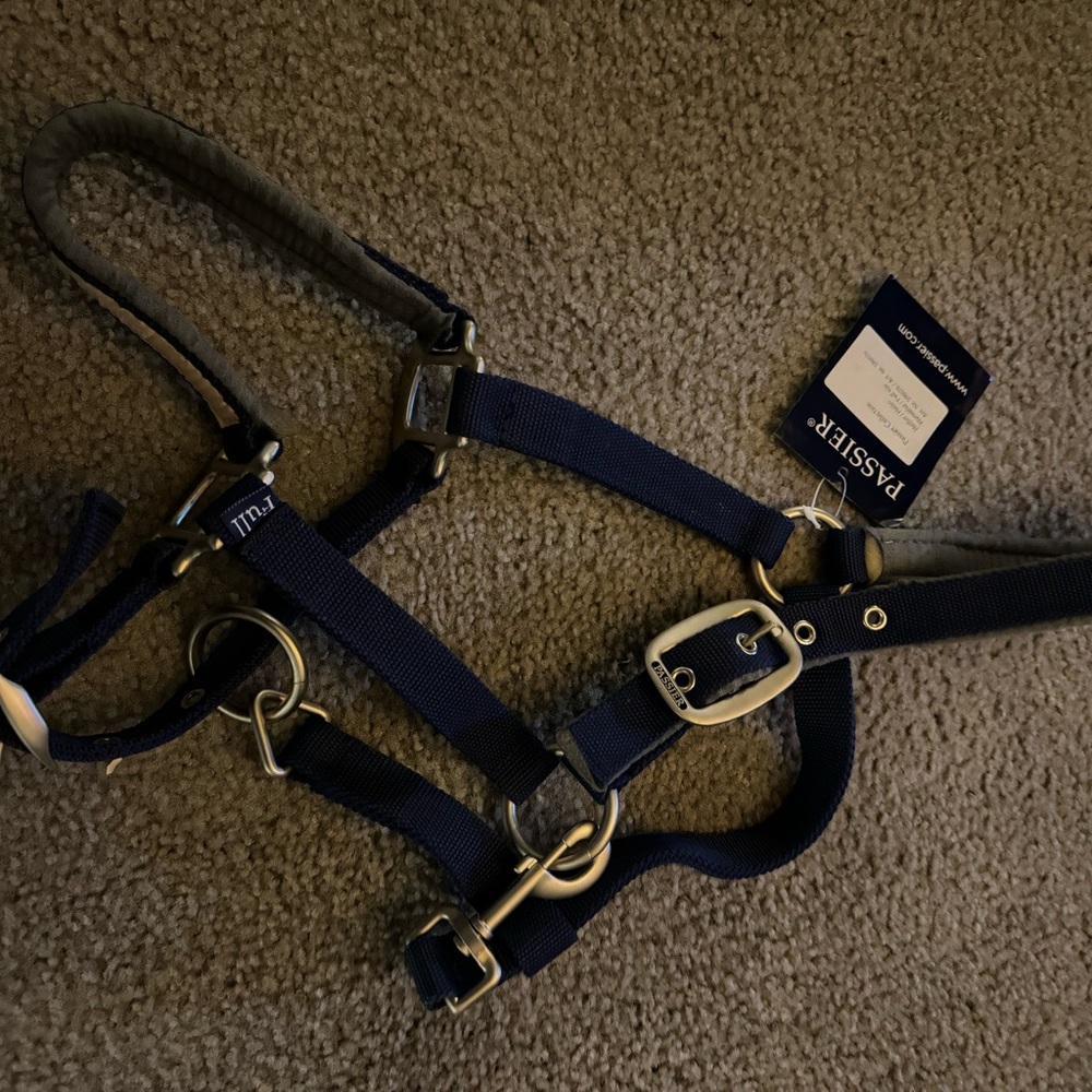BRAND NEW horse size passier halter